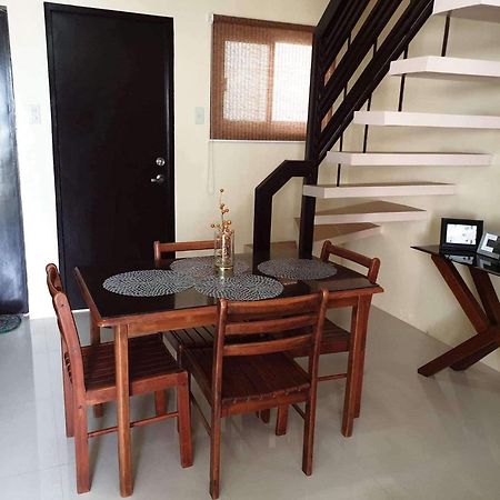טגאיטאי Tagaytay Hampton Villa מראה חיצוני תמונה