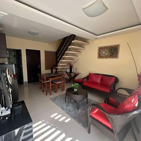 טגאיטאי Tagaytay Hampton Villa מראה חיצוני תמונה