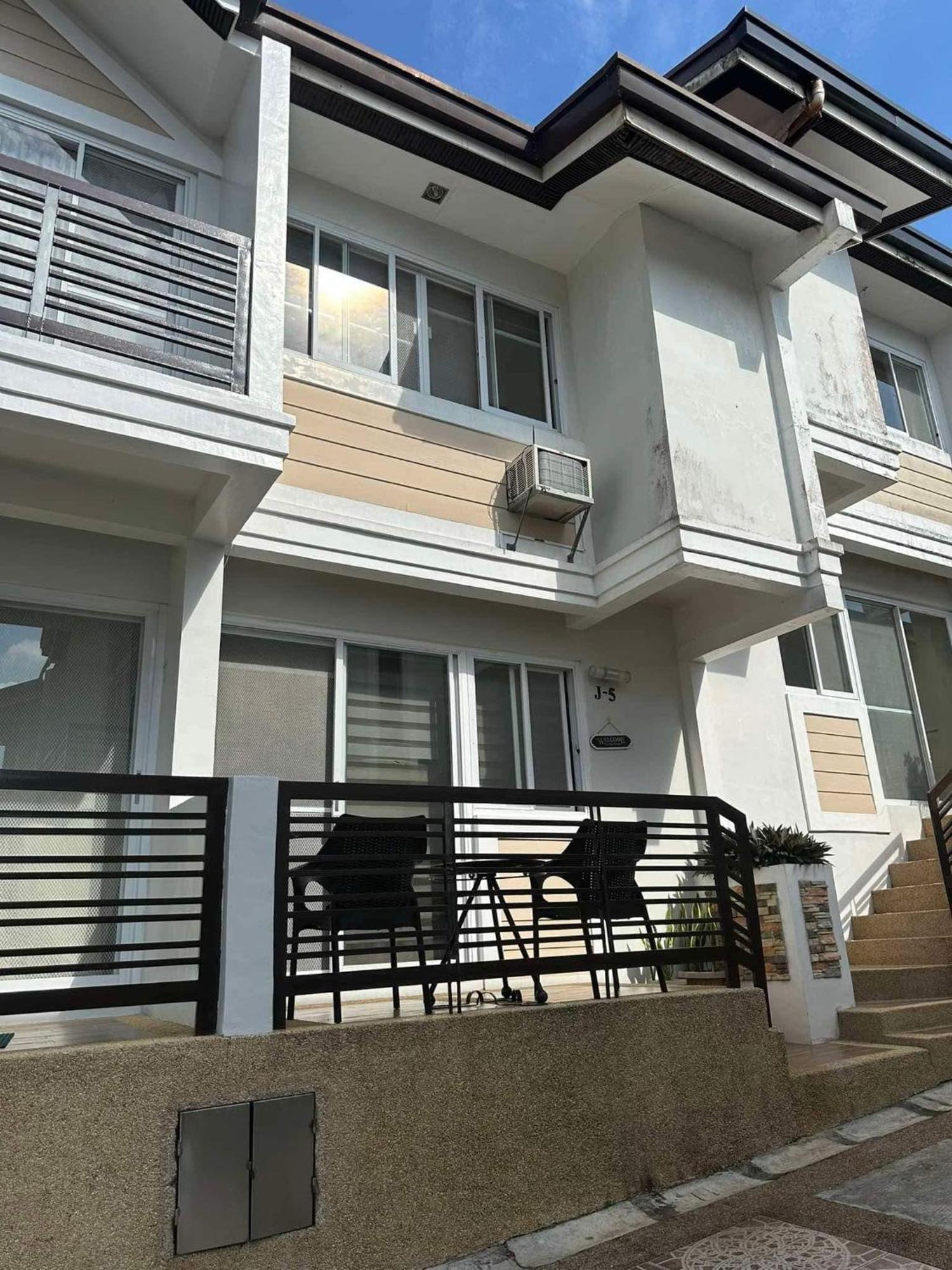 טגאיטאי Tagaytay Hampton Villa מראה חיצוני תמונה