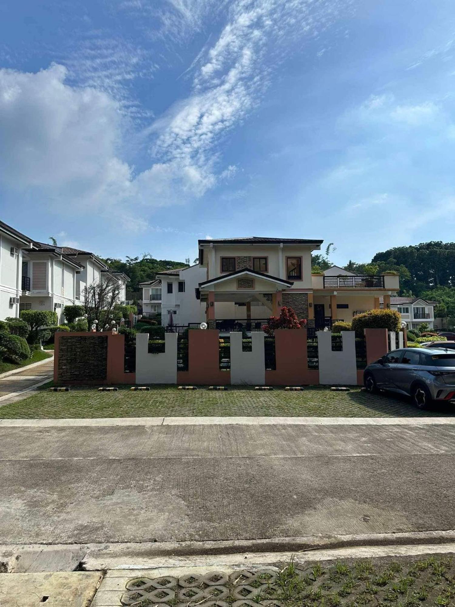 טגאיטאי Tagaytay Hampton Villa מראה חיצוני תמונה