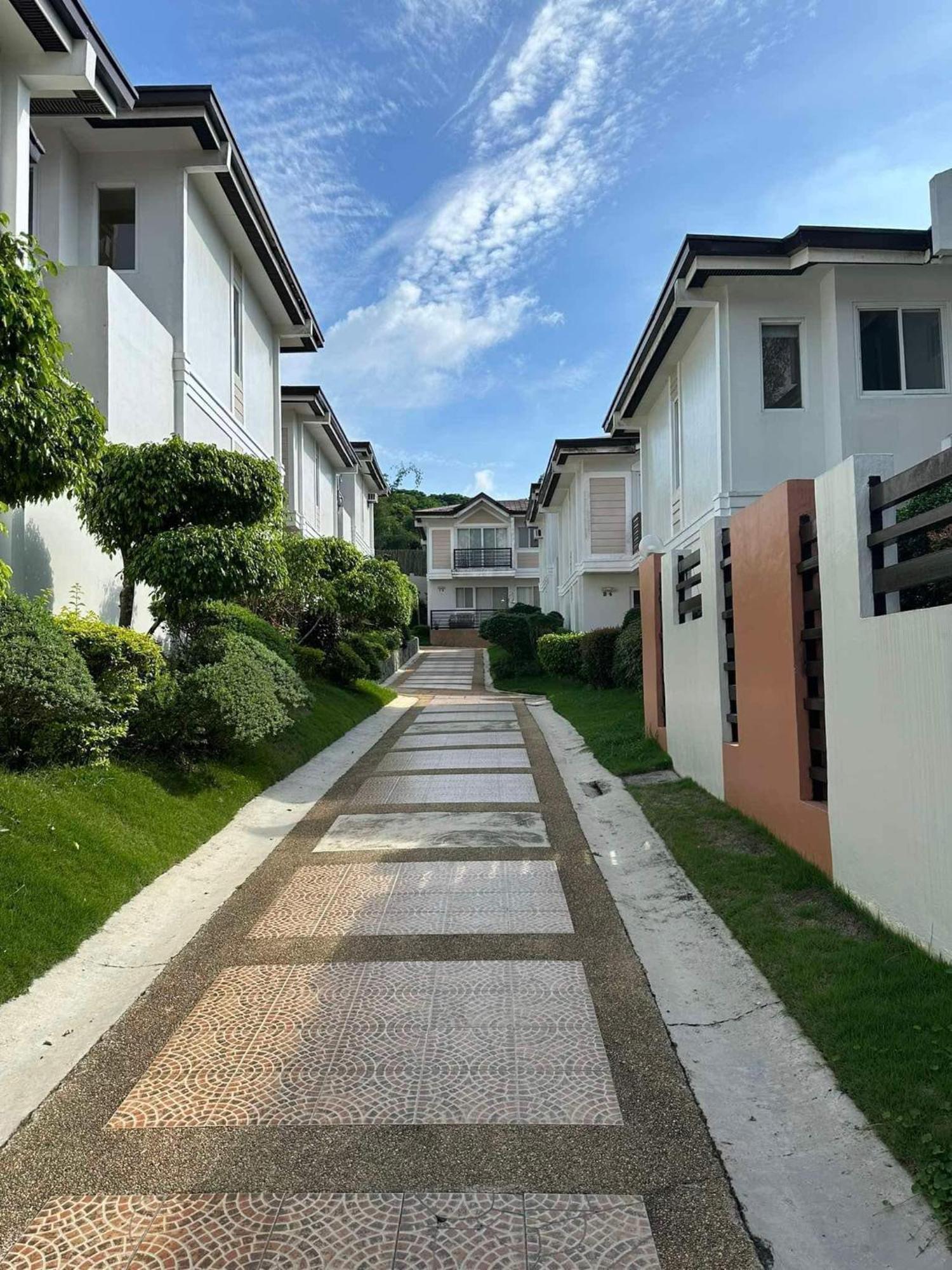 טגאיטאי Tagaytay Hampton Villa מראה חיצוני תמונה