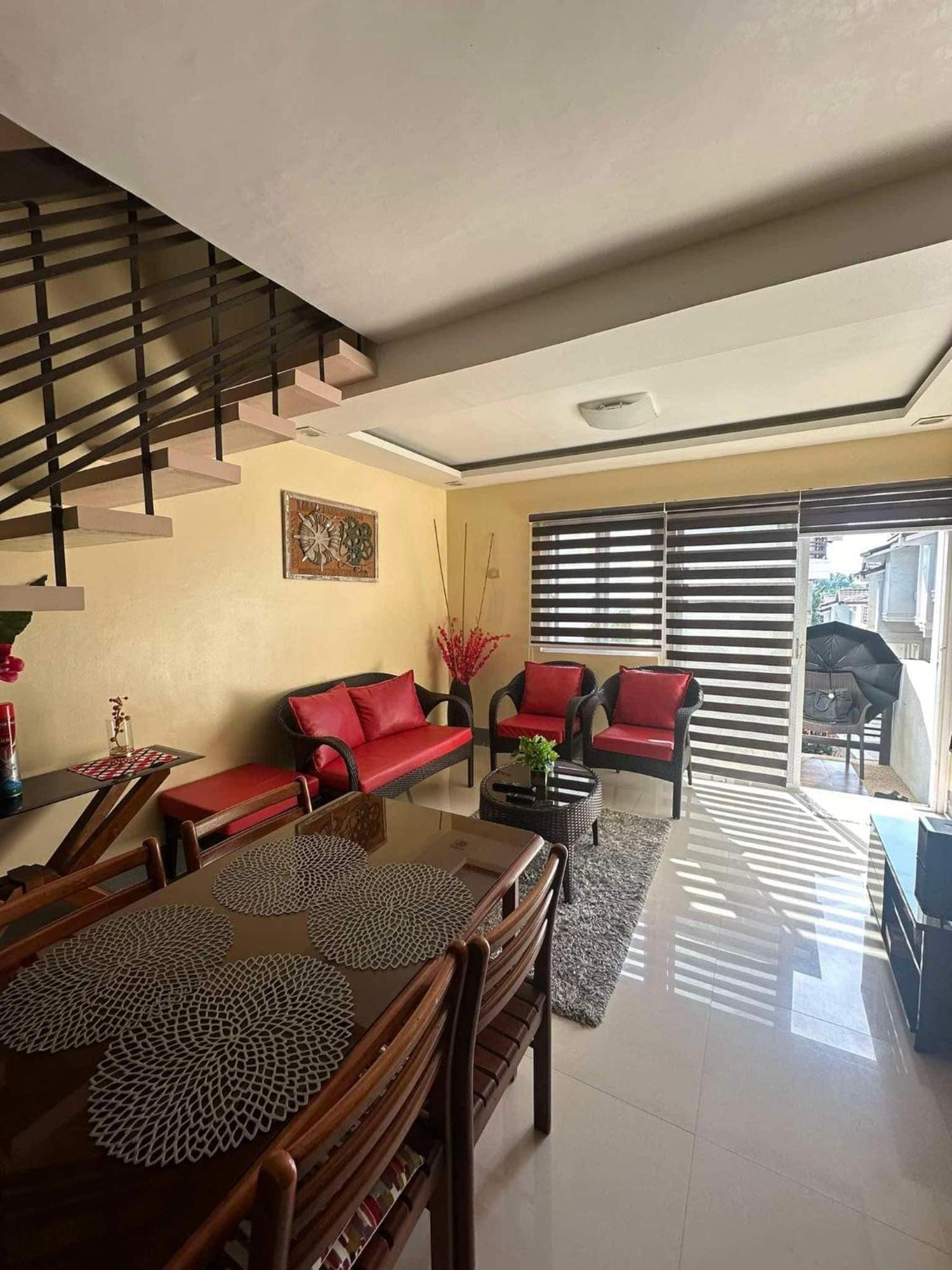 טגאיטאי Tagaytay Hampton Villa מראה חיצוני תמונה