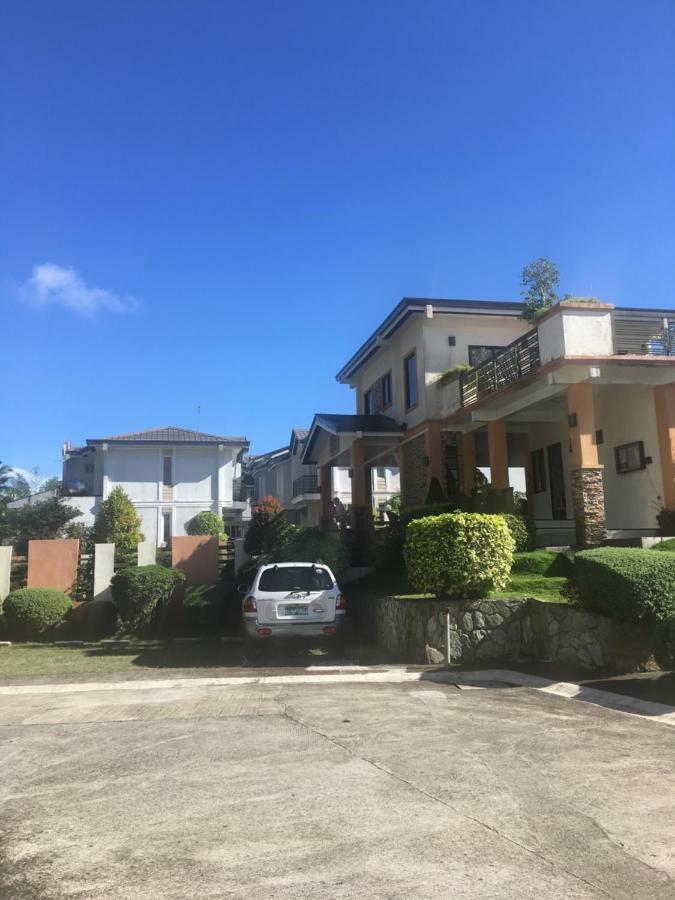 טגאיטאי Tagaytay Hampton Villa מראה חיצוני תמונה
